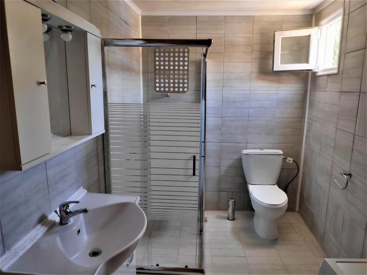Sea Lake Holiday House Элафониси Экстерьер фото